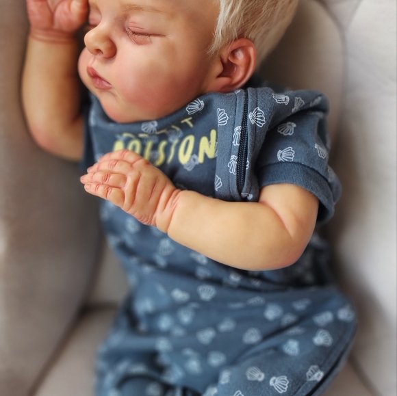 Reborn Baby Irys. Authentic - Picture 4 of 12